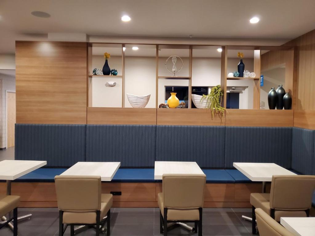 Microtel Inn & Suites By Wyndham Farmington Extérieur photo