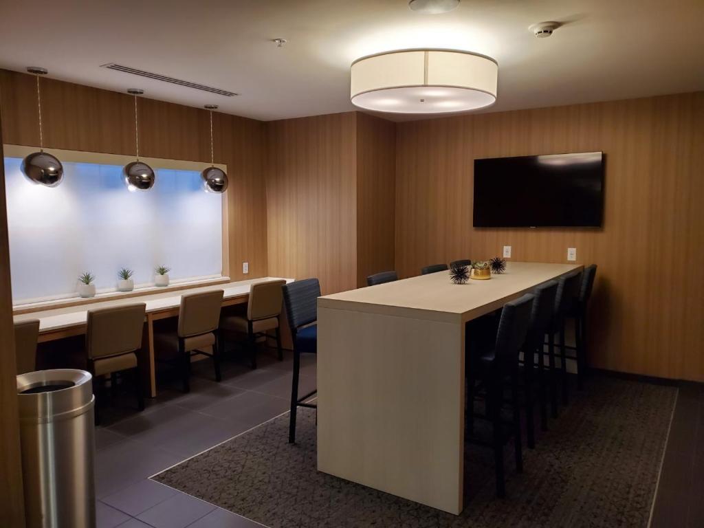 Microtel Inn & Suites By Wyndham Farmington Extérieur photo